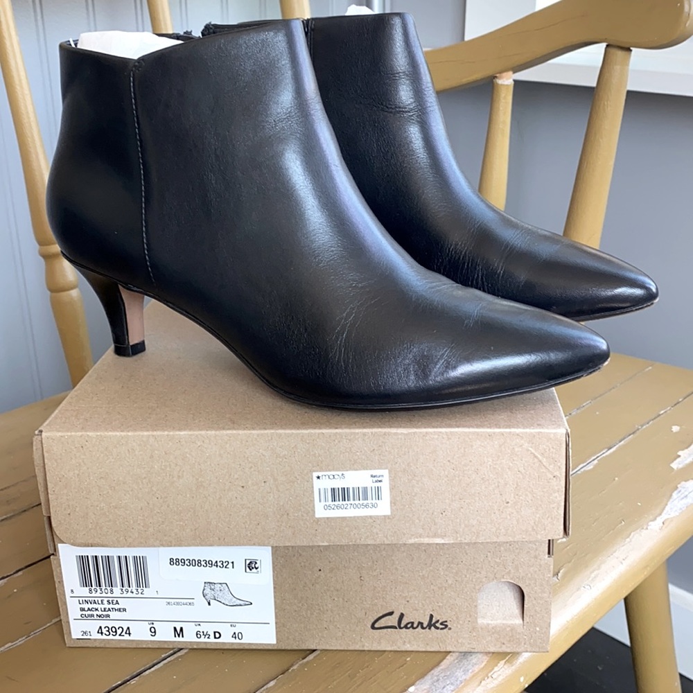 Clarks ,Women’s, Black Booties size 9  Ultimate Comfort Collection